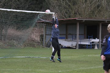 Bild 105 - Frauen am 11.3.12